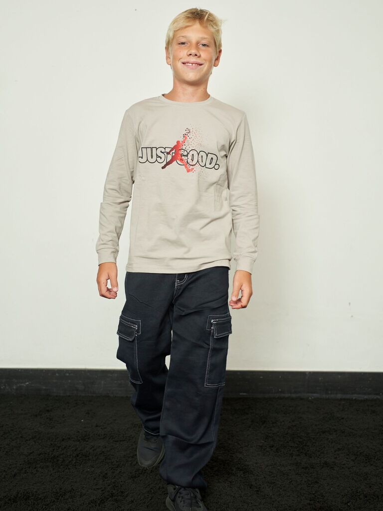 Jeans cargo ampio