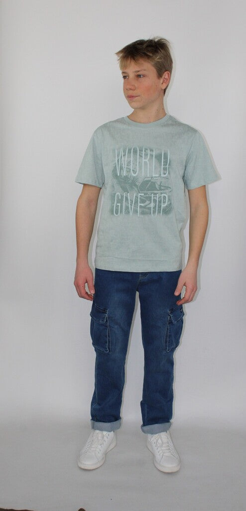 Jeans con tasconi e risvolti