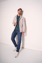 Jeans uomo con cuciture a contrasto