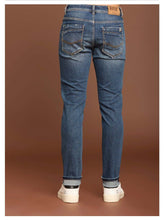 Carica l'immagine nel visualizzatore di Gallery, Jeans slim fit
