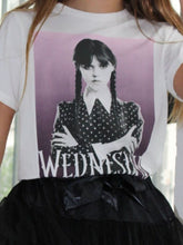 Carica l&#39;immagine nel visualizzatore di Gallery, T-shirt stampa Wednesday
