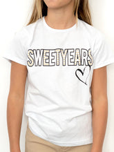 Carica l&#39;immagine nel visualizzatore di Gallery, Maglietta Sweet Years
