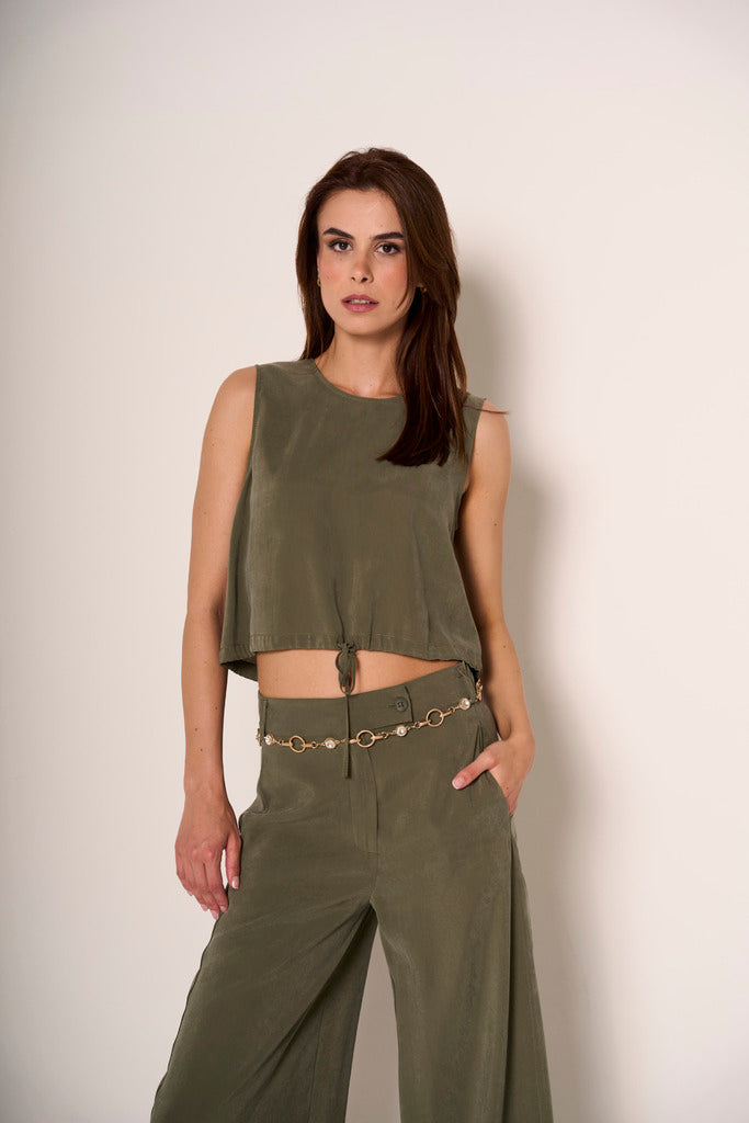 Top corto con coulisse e nodo frontale
