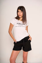 Carica l&#39;immagine nel visualizzatore di Gallery, T-shirt con stampa “Fortuna”
