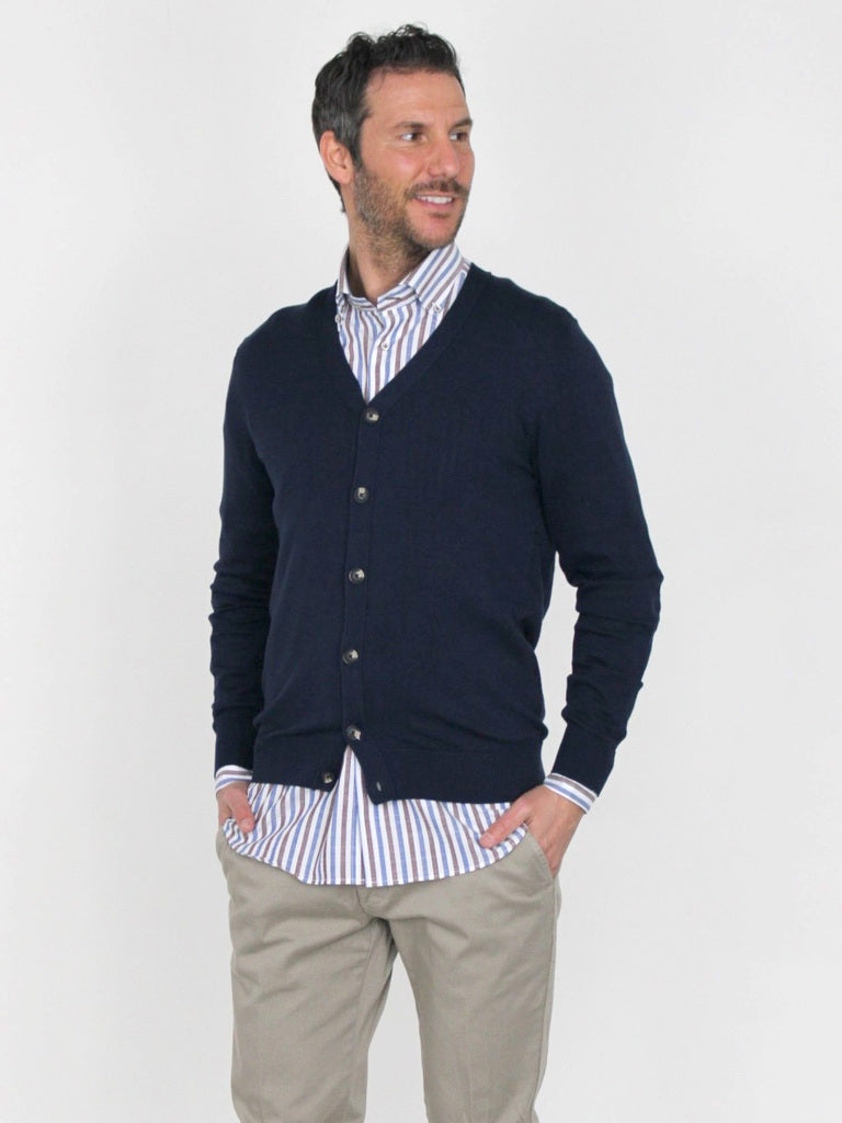 Cardigan abbottonato