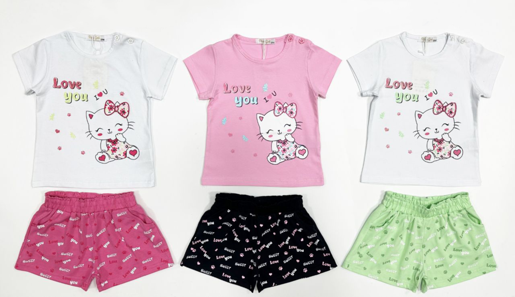 Completo da bambina con gattino