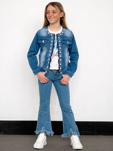 Carica l&#39;immagine nel visualizzatore di Gallery, Jeans a campana sfrangiato
