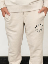 Carica l&#39;immagine nel visualizzatore di Gallery, Pantalone in felpa con scritta
