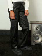 Pantalone ecopelle con tasconi