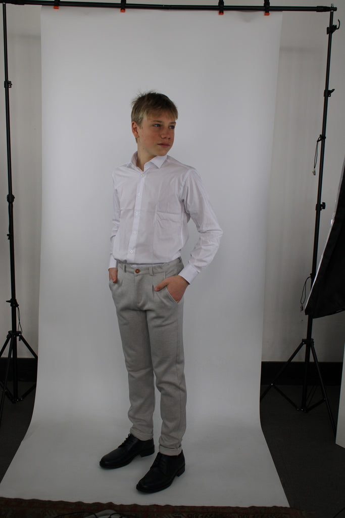 Pantalone elegante da bambino per completo