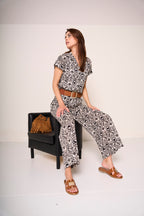 Pantalone largo con fantasia geometrica