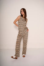 Pantalone ampio con fantasia