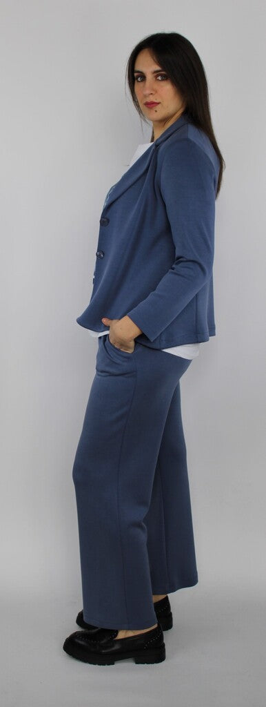 Pantalone morbido blu polvere con gamba dritta