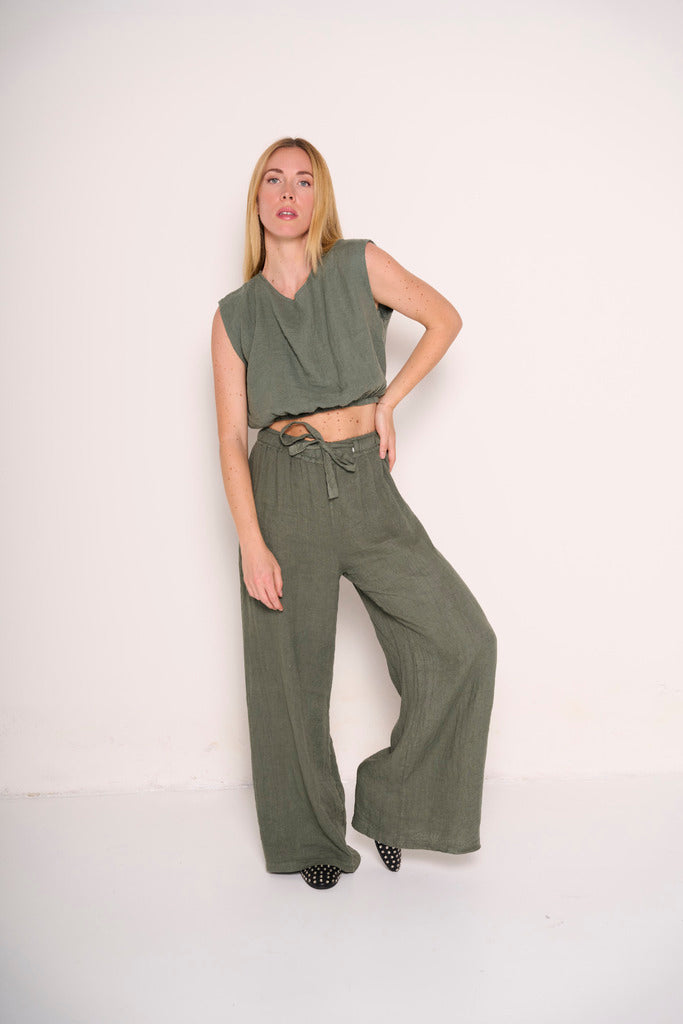 Pantaloni in lino a palazzo