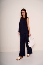 Carica l&#39;immagine nel visualizzatore di Gallery, Pantaloni ampi blu navy

