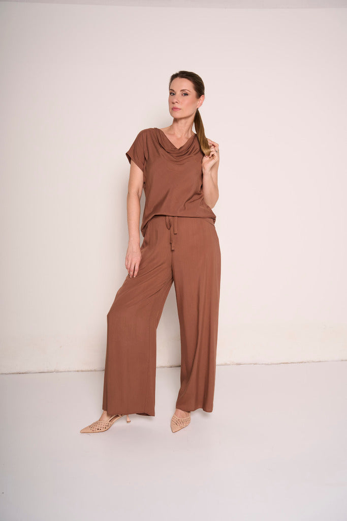 Pantaloni cioccolato a gamba larga