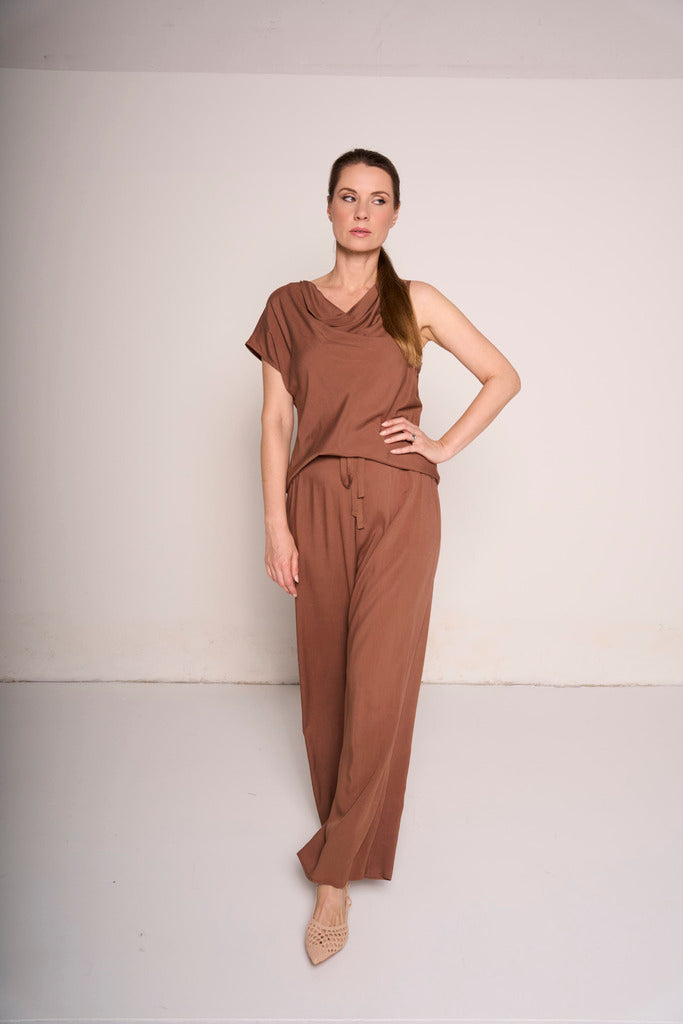 Pantaloni cioccolato a gamba larga
