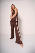 Carica l&#39;immagine nel visualizzatore di Gallery, Pantalone ampio marrone con fascia laterale
