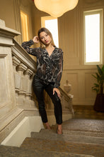 Carica l&#39;immagine nel visualizzatore di Gallery, Pantalone ecopelle a sigaretta
