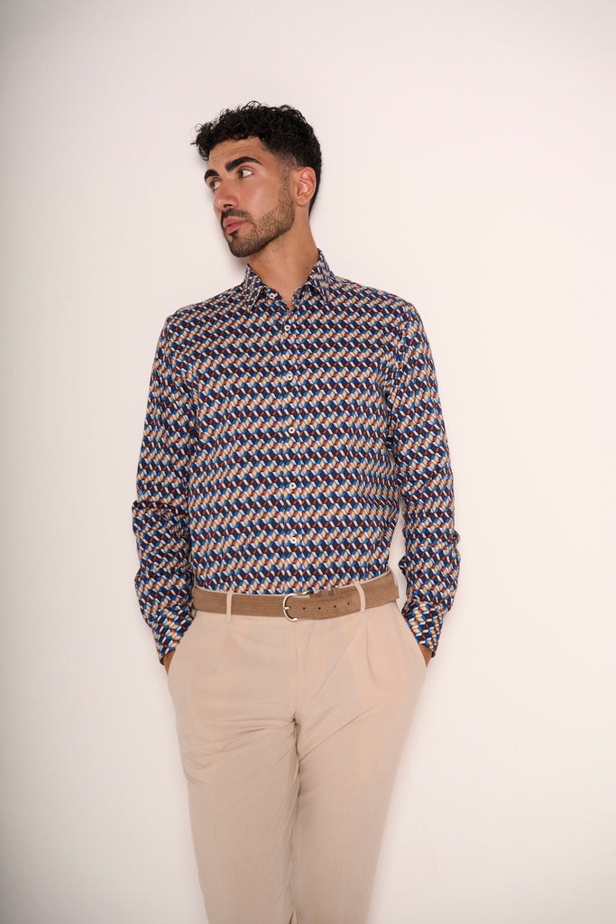 Pantaloni con pences e risvolto