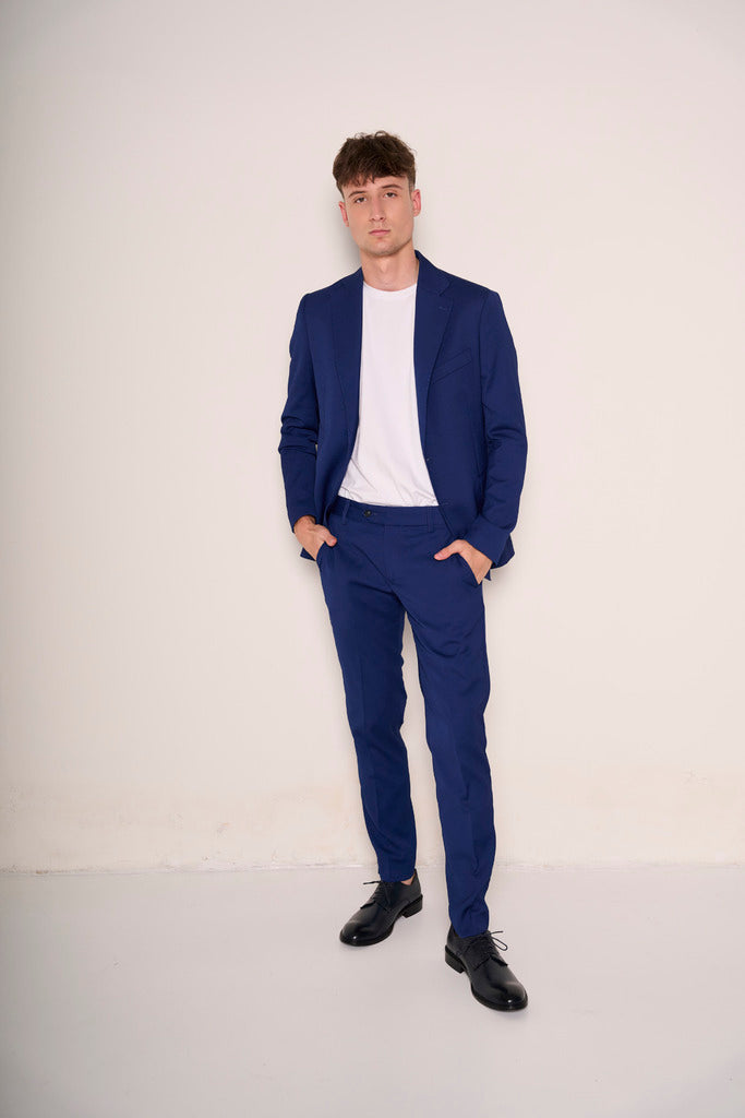 Pantaloni classici eleganti slim fit