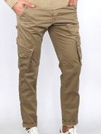 Pantalone con tasconi