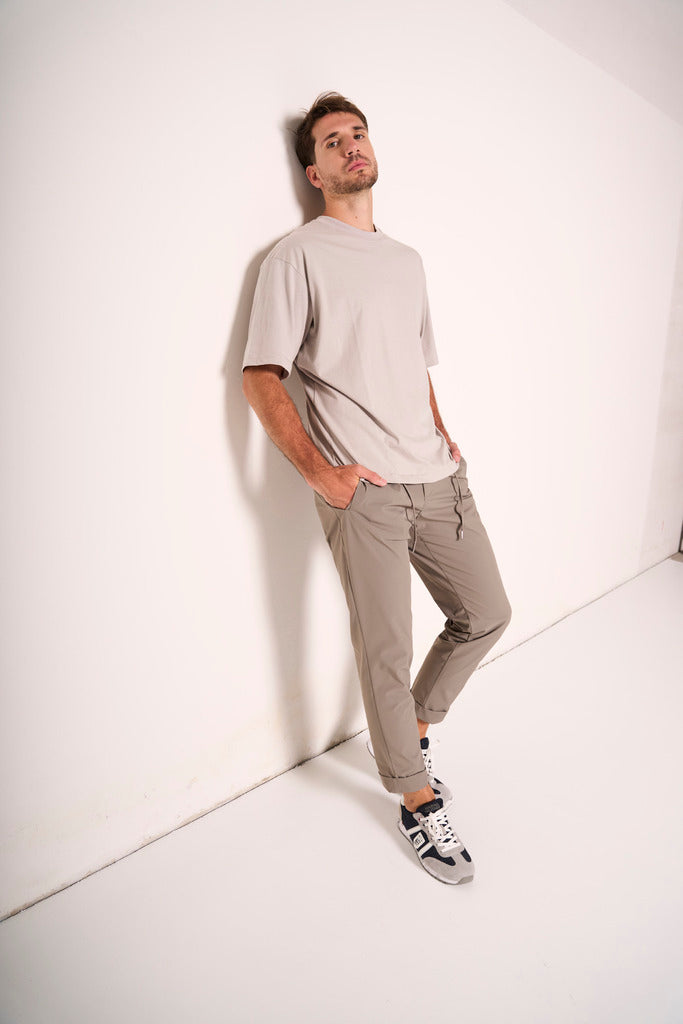 Pantalaccio con tasche e risvolto