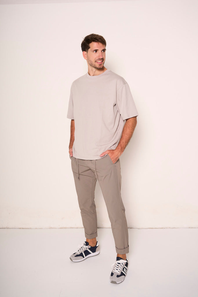 Pantalaccio con tasche e risvolto