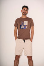Carica l&#39;immagine nel visualizzatore di Gallery, Pantaloncini beige con coulisse a contrasto e trama a righe sottili
