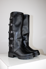 Carica l&#39;immagine nel visualizzatore di Gallery, Stivali alti con fibbie
