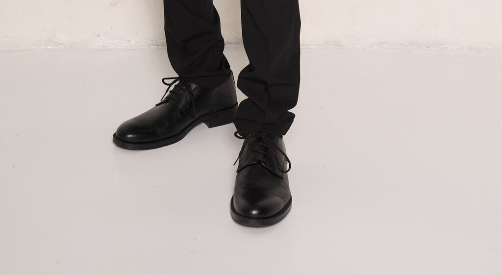 Derby classica uomo elegante