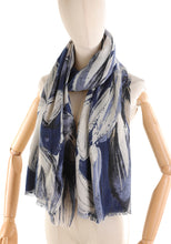 Carica l'immagine nel visualizzatore di Gallery, Sciarpa Donna – Fantasia Astratta, Leggera e Morbida
