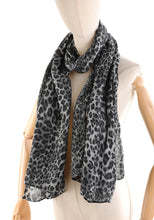 Carica l&#39;immagine nel visualizzatore di Gallery, Sciarpa leggera fantasia animalier
