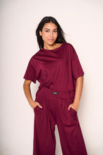 Carica l&#39;immagine nel visualizzatore di Gallery, T-shirt soft touch bordeaux
