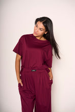 Carica l&#39;immagine nel visualizzatore di Gallery, T-shirt soft touch bordeaux
