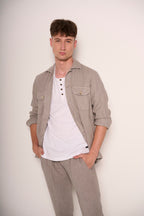 T-shirt henley bianca con bottoni