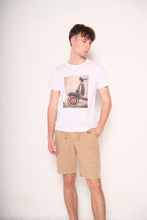 Carica l&#39;immagine nel visualizzatore di Gallery, T-shirt uomo con stampa Vespa retrò
