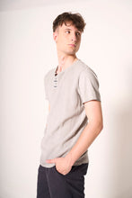 Carica l&#39;immagine nel visualizzatore di Gallery, T-shirt Henley uomo

