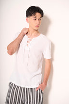 T-shirt bianca con lacci