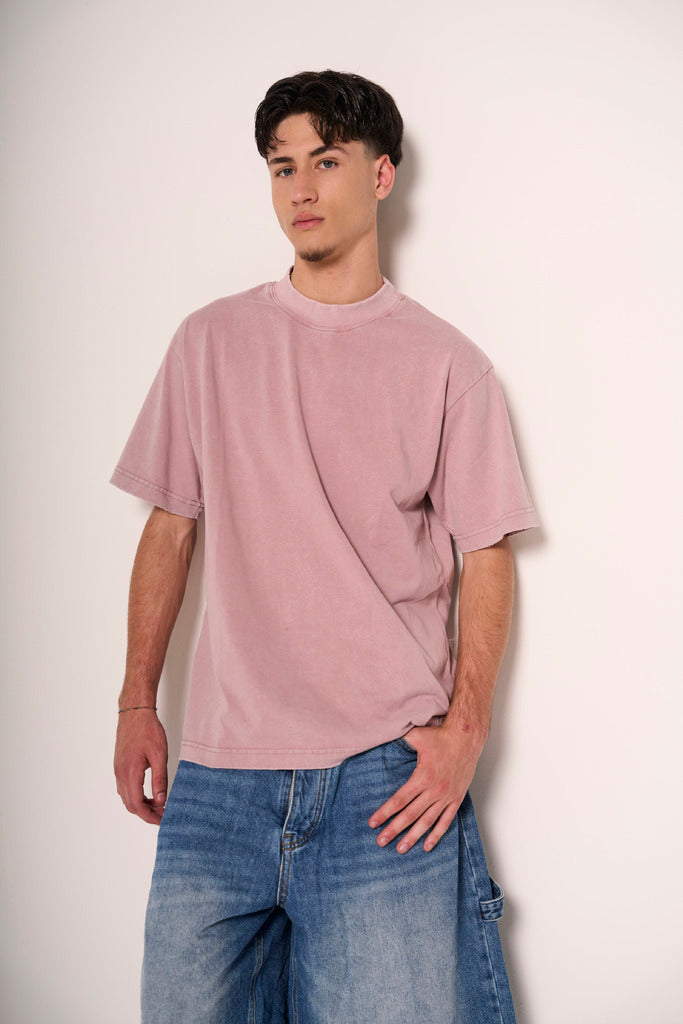 T-shirt oversize finta rovinata