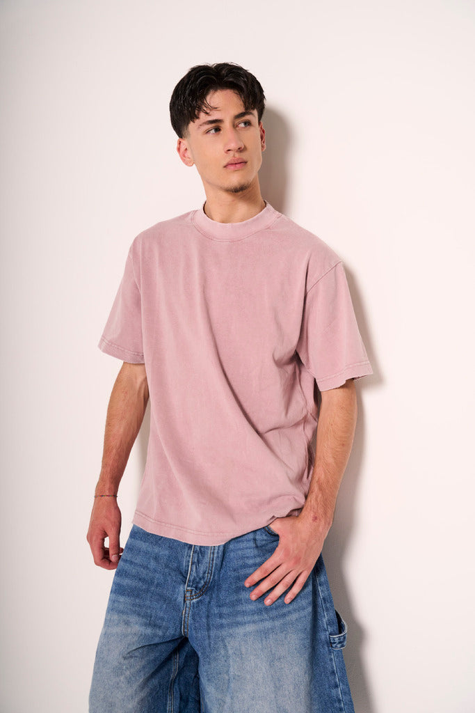 T-shirt oversize finta rovinata