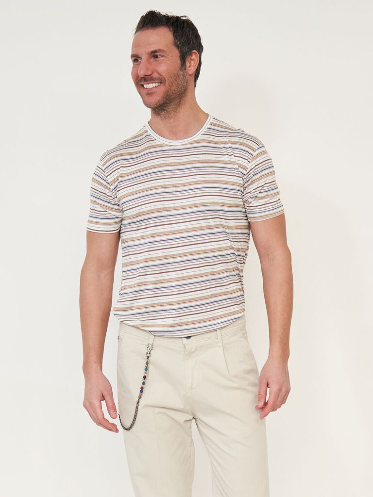T-shirt giovane