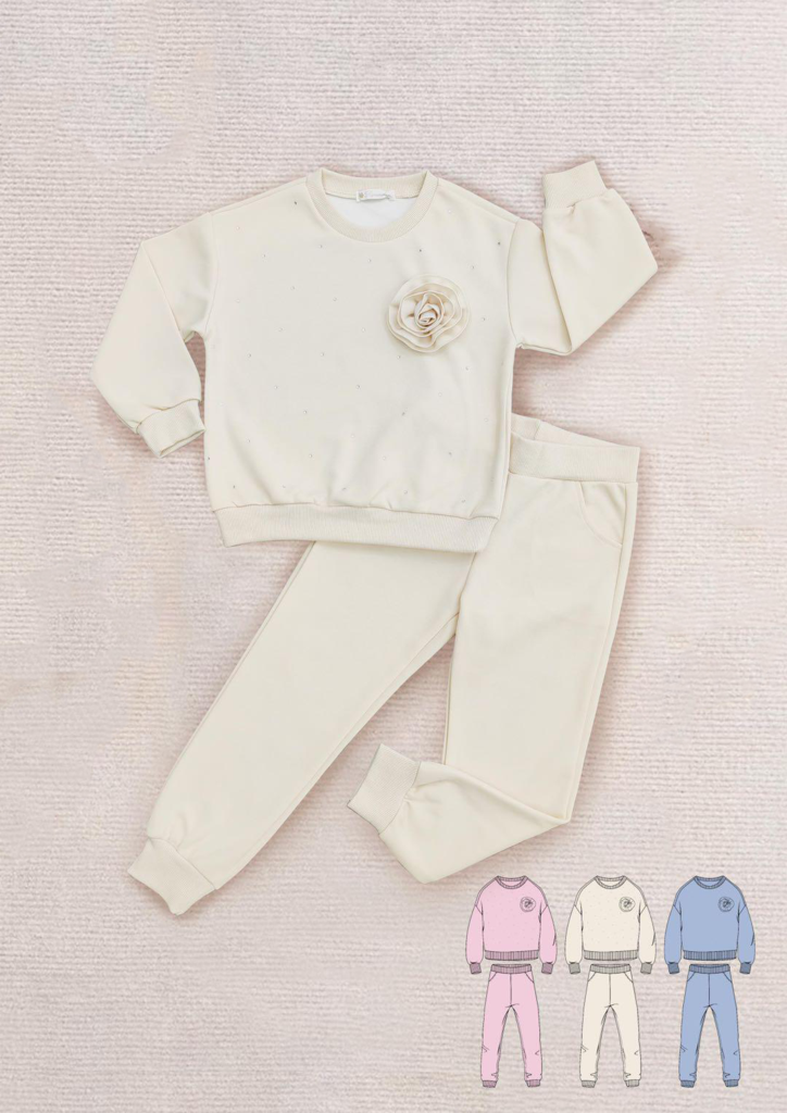 Completo da bambina con rosa in rilievo
